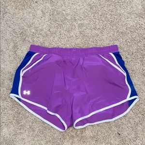 Women’s Under Armour Shorts w Pockets